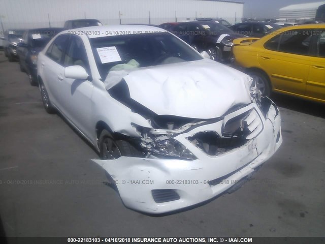 4T4BF3EKXBR127788 - 2011 TOYOTA CAMRY SE/LE/XLE WHITE photo 1
