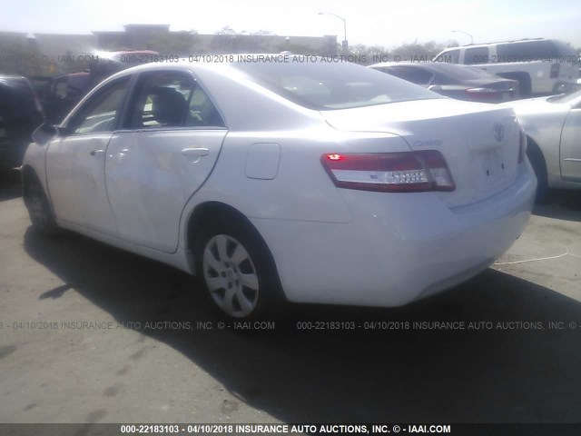 4T4BF3EKXBR127788 - 2011 TOYOTA CAMRY SE/LE/XLE WHITE photo 3