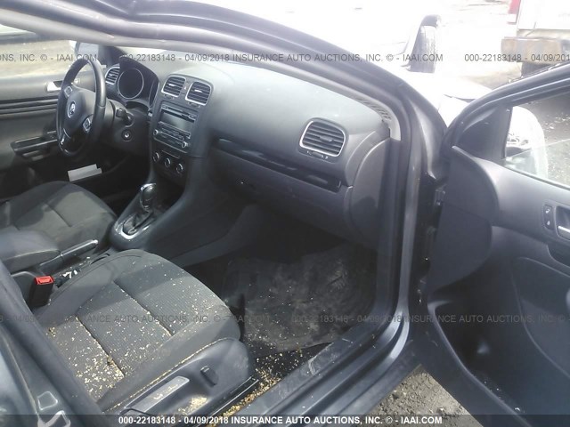 3VWPP7AJ4DM646863 - 2013 VOLKSWAGEN JETTA S/SE 灰色 照片 5