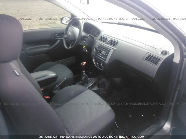 1FAHP31N67W142926 - 2007 FORD FOCUS ZX3/S/SE/SES GRAY photo 5