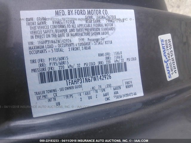 1FAHP31N67W142926 - 2007 FORD FOCUS ZX3/S/SE/SES GRAY photo 9