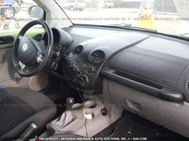 3VWBB61C2WM015262 - 1998 VOLKSWAGEN NEW BEETLE 绿色 照片 5