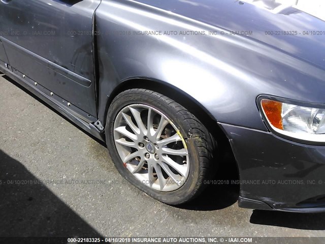 YV1MS672182365299 - 2008 VOLVO S40 T5 GRAY photo 6