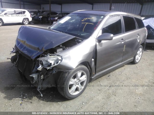 2T1KR30E67C625448 - 2007 TOYOTA COROLLA MATRIX XR GRAY photo 2