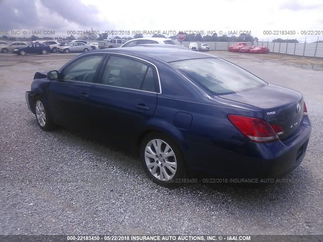 4T1BK36B58U309296 - 2008 TOYOTA AVALON XL/XLS/TOURING/LIMITED BLUE photo 3