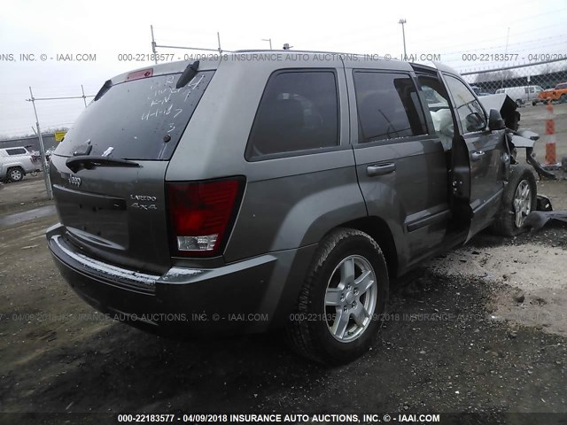 1J8GR48K77C674973 - 2007 JEEP GRAND CHEROKEE LAREDO/COLUMBIA/FREEDOM GRAY photo 4