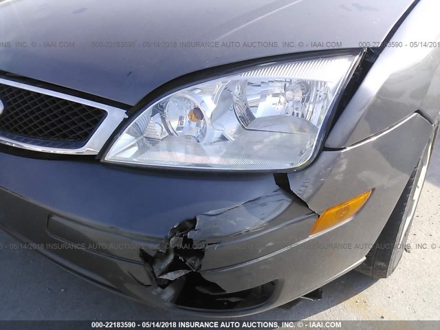 1FAHP34NX7W151186 - 2007 FORD FOCUS ZX4/S/SE/SES 灰色 照片 6