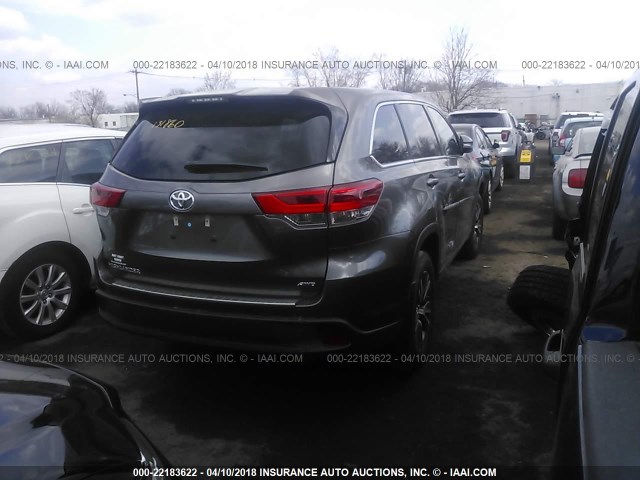 5TDBZRFH0JS494293 - 2018 TOYOTA HIGHLANDER LE/LE PLUS GRAY photo 4