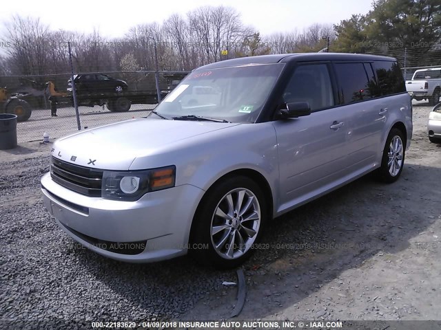 2FMHK6DC8CBD19519 - 2012 FORD FLEX LIMITED SILVER photo 2