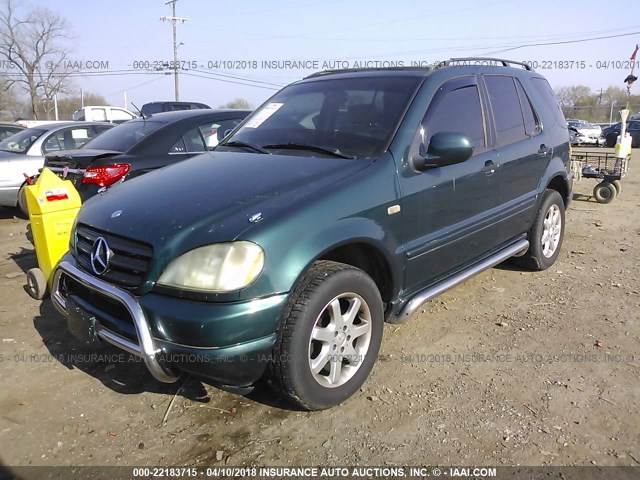 4JGAB72E4XA110193 - 1999 MERCEDES-BENZ ML 430 GREEN photo 2