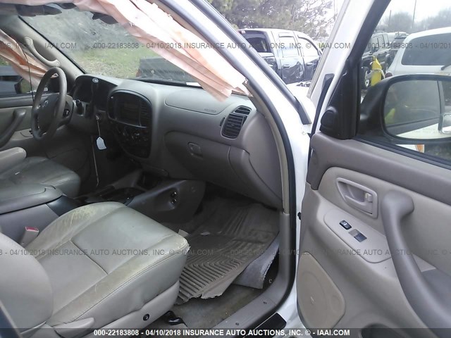 5TBDT44186S530542 - 2006 TOYOTA TUNDRA DOUBLE CAB SR5 WHITE photo 5