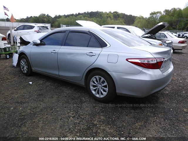 4T4BF1FK0GR551040 - 2016 TOYOTA CAMRY LE/XLE/SE/XSE SILVER photo 3