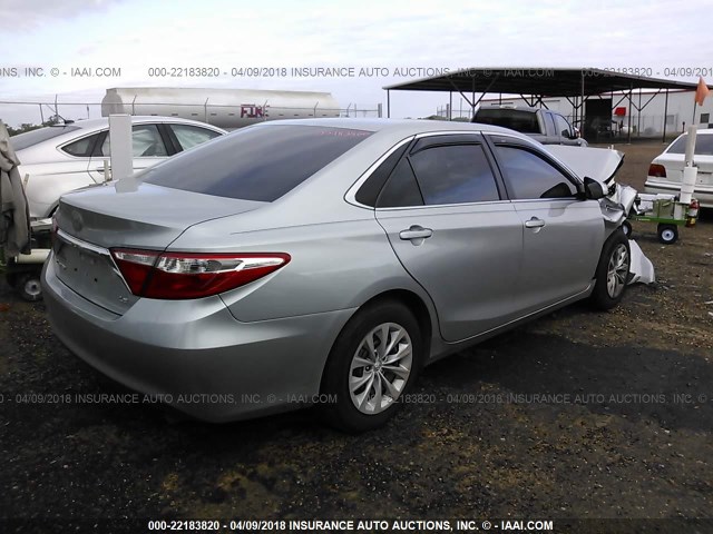 4T4BF1FK0GR551040 - 2016 TOYOTA CAMRY LE/XLE/SE/XSE SILVER photo 4