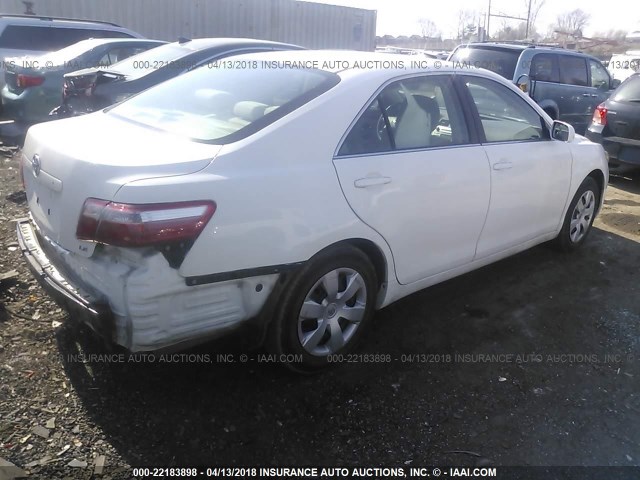 4T1BE46K39U919566 - 2009 TOYOTA CAMRY SE/LE/XLE WHITE photo 4