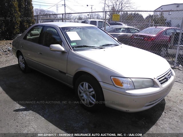 4T1BG22K8YU970807 - 2000 TOYOTA CAMRY CE/LE/XLE 金色 照片 1