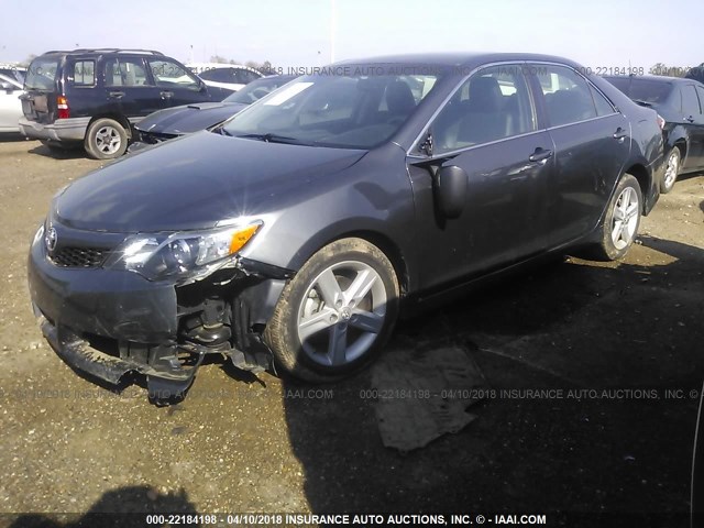 4T1BF1FK9CU133757 - 2012 TOYOTA CAMRY SE/LE/XLE Сұр фото 2