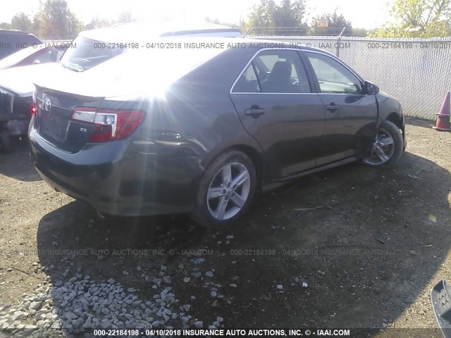 4T1BF1FK9CU133757 - 2012 TOYOTA CAMRY SE/LE/XLE Сұр фото 4