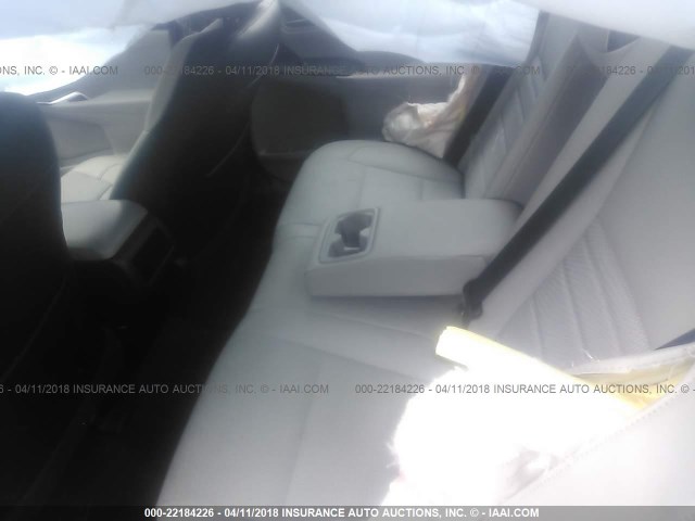 4T1BF1FK7GU574602 - 2016 TOYOTA CAMRY LE/XLE/SE/XSE Gris photo 8