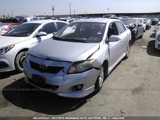 1NXBU40E19Z164925 - 2009 TOYOTA COROLLA S/LE/XLE SILVER photo 2