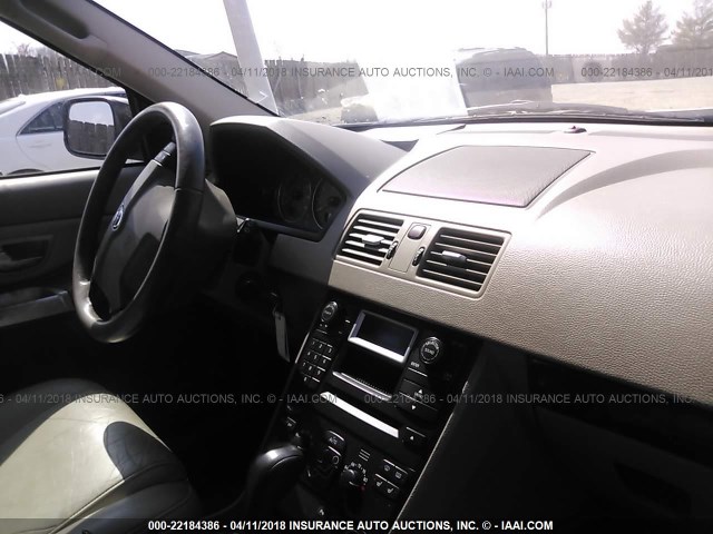 YV1CZ59H841126805 - 2004 VOLVO XC90 SILVER photo 5