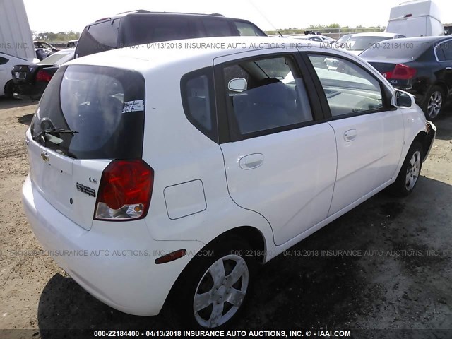 KL1TD66678B094384 - 2008 CHEVROLET AVEO LS WHITE photo 4