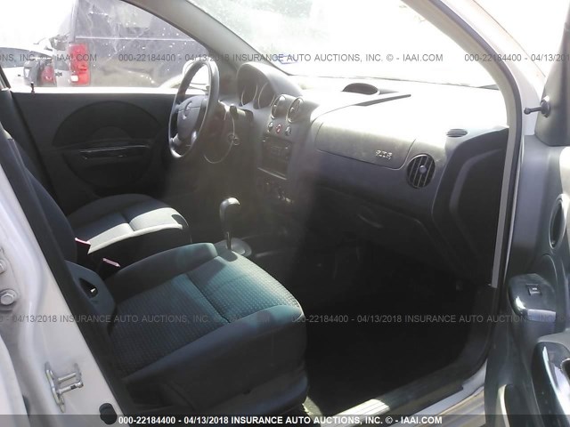 KL1TD66678B094384 - 2008 CHEVROLET AVEO LS WHITE photo 5