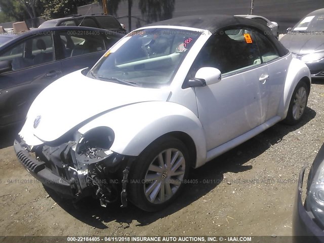 3VWRG3AL9AM006730 - 2010 VOLKSWAGEN NEW BEETLE 白色 照片 2