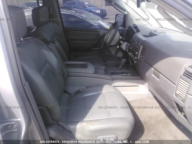 5N1AA08B54N723502 - 2004 NISSAN ARMADA SE/LE SILVER photo 5