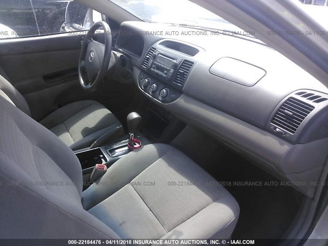 4T1BF32K26U120077 - 2006 TOYOTA CAMRY LE/XLE/SE ოქროსფერი ფოტო 5
