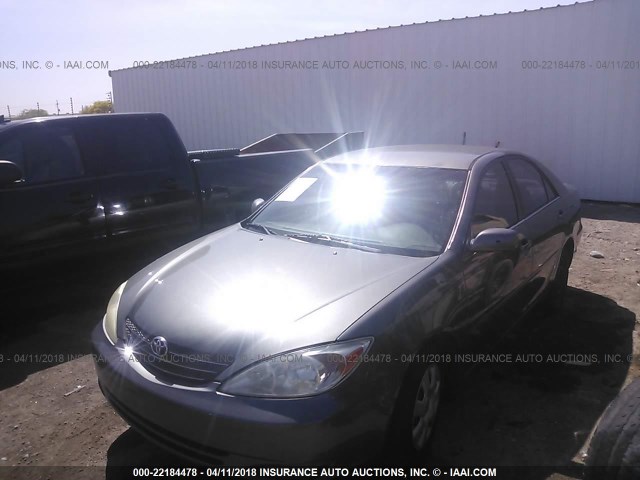 4T1BE32K14U897799 - 2004 TOYOTA CAMRY LE/XLE/SE GRAY photo 2