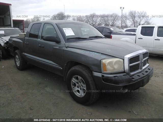 1D7HW58NX5S150441 - 2005 DODGE DAKOTA QUAD LARAMIE GRAY photo 1