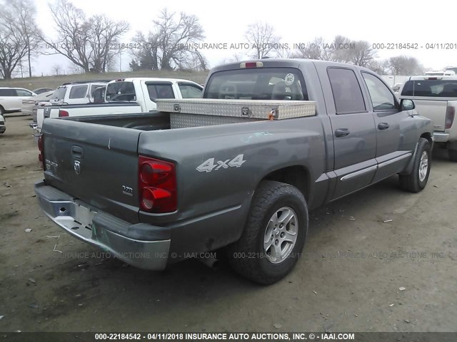 1D7HW58NX5S150441 - 2005 DODGE DAKOTA QUAD LARAMIE GRAY photo 4