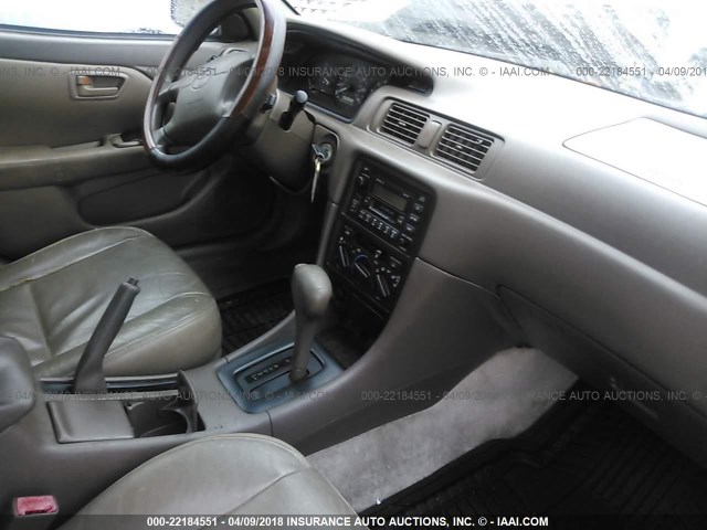 4T1BG22K0XU580881 - 1999 TOYOTA CAMRY CE/LE/XLE 栗色 照片 5