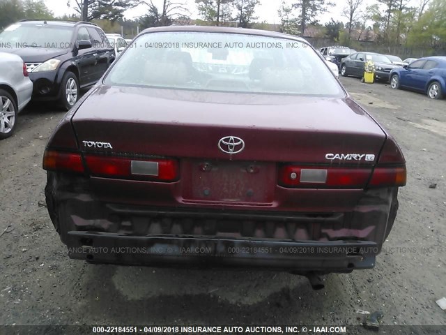 4T1BG22K0XU580881 - 1999 TOYOTA CAMRY CE/LE/XLE 栗色 照片 6