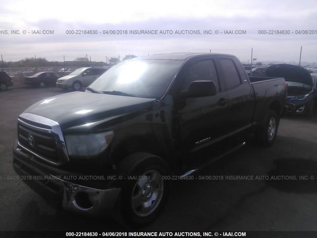 5TFUY5F14BX196168 - 2011 TOYOTA TUNDRA DOUBLE CAB SR5 GREEN photo 2