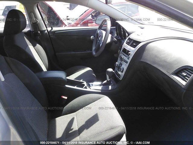 1G1ZC5EU5BF104273 - 2011 CHEVROLET MALIBU 1LT 银色 照片 5