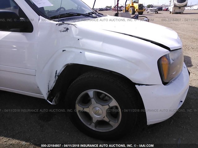 1GNDS13S862314823 - 2006 CHEVROLET TRAILBLAZER LS/LT WHITE photo 6