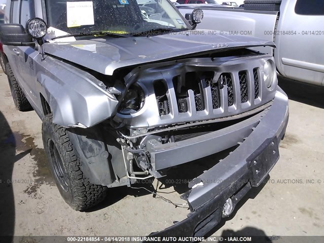 1C4NJRBB6FD332001 - 2015 JEEP PATRIOT SPORT 灰色 照片 6