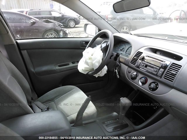 4T1BE32K53U654219 - 2003 TOYOTA CAMRY LE/XLE/SE GRAY photo 5
