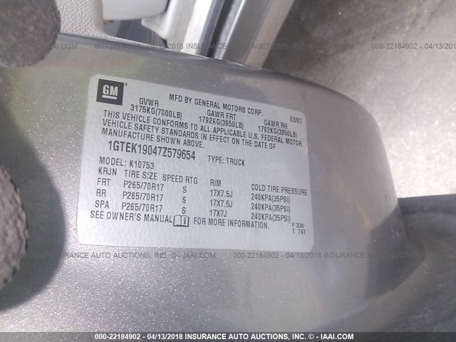 1GTEK19047Z579654 - 2007 GMC NEW SIERRA K1500 GRAY photo 9