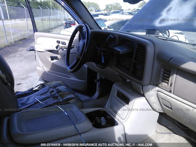 1GNEC13T11R157050 - 2001 CHEVROLET TAHOE C1500 BLUE photo 5