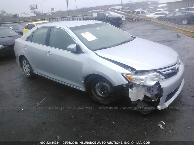 4T1BF1FK0CU042599 - 2012 TOYOTA CAMRY SE/LE/XLE SILVER photo 1