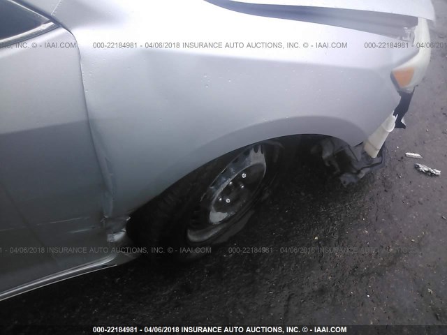 4T1BF1FK0CU042599 - 2012 TOYOTA CAMRY SE/LE/XLE SILVER photo 6