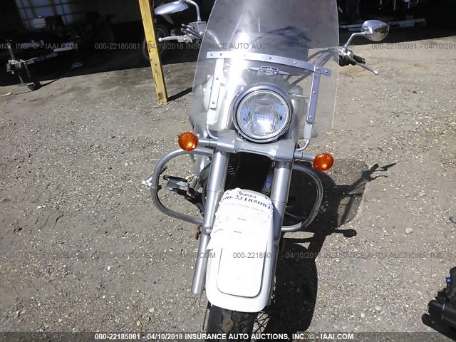 JS1VS54A832110345 - 2003 SUZUKI VL800 WHITE photo 5