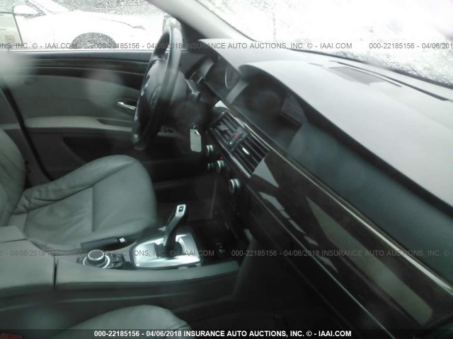 WBAPT73579CX02735 - 2009 BMW 535 XI GRAY photo 5