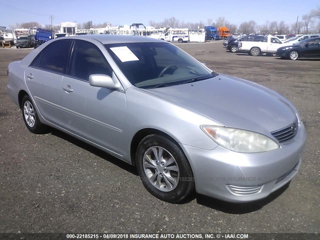 4T1BF30K55U110208 - 2005 TOYOTA CAMRY LE/XLE/SE 银色 照片 1