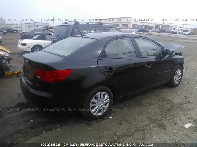 KNAFU4A23D5716760 - 2013 KIA FORTE EX BLACK photo 4