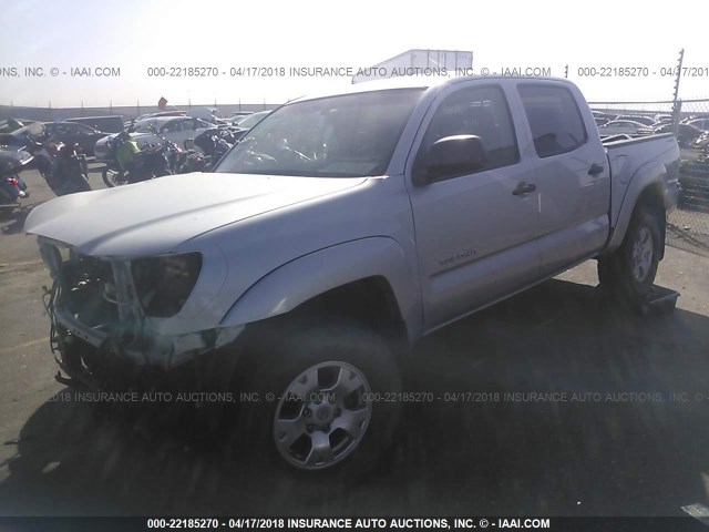 3TMJU4GN9AM099434 - 2010 TOYOTA TACOMA DOUBLE CAB PRERUNNER SILVER photo 2