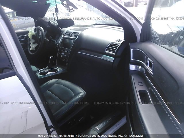 1FM5K8F81HGA92519 - 2017 FORD EXPLORER LIMITED 白色 照片 5