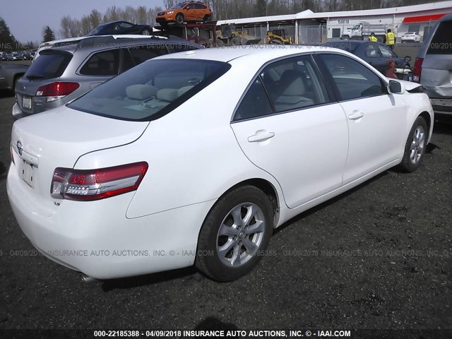 4T4BF3EKXBR161164 - 2011 TOYOTA CAMRY SE/LE/XLE WHITE photo 4